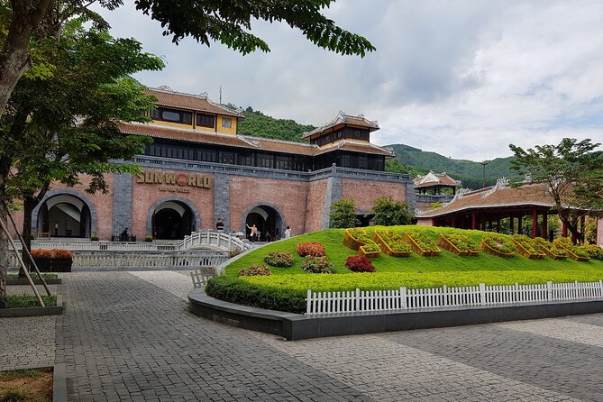 Ba Na Hills and Golden Bridge Private Tour - Four seasons in one day: what the height changes and how to dress