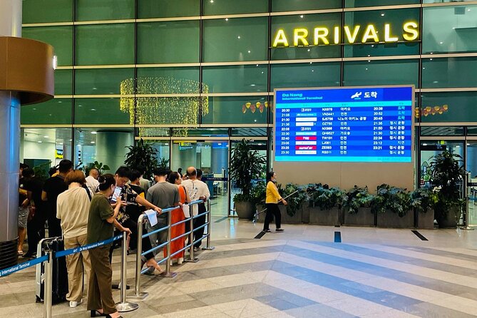 DA NANG AIRPORT to Da Nang Hotel by Private Transfer - Vehicle Choices: Picking the Right Size for Your Group