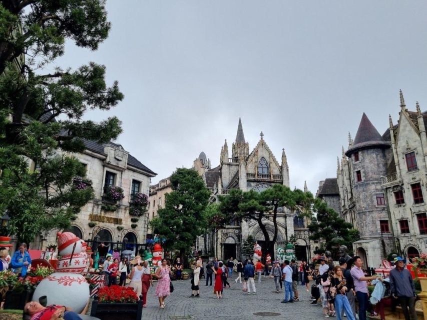 Da Nang: Ba Na Hills Tour with Cable Car Ride - Linh Ung Pagoda, Vong Nguyet Hills, and the Old French Villas