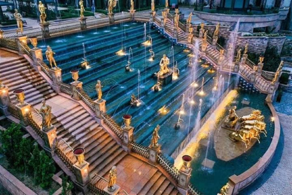 Da Nang: Ba Na Hills Tour with Cable Car Ride - Golden Bridge: The Photo Stop You Should Plan Around