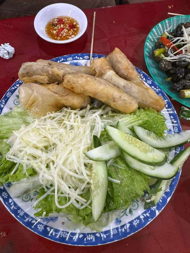 Da Nang City Street Food Private Tour With Local Students - A Typical Route Flow: Market Start, Short Stops, Fast Flavor