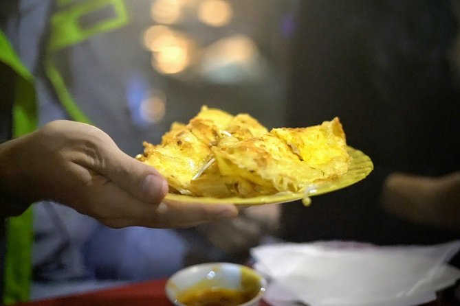 Da Nang Evening Food Tour - Guide Anh’s role: ordering help and how to eat like you mean it