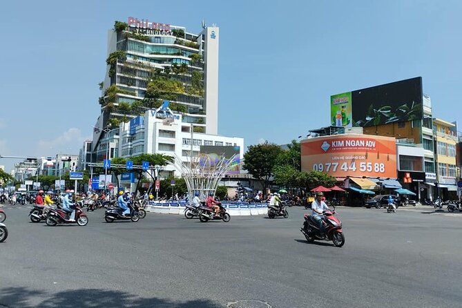 Da Nang Food Tour Motorbike & Sightseeing By Ao Dai Lady Rider - English-speaking guide and the little things that reduce stress