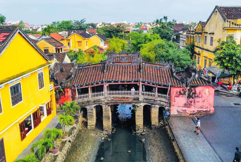 Da Nang: Golden Bridge, Lady Buddha, Marble Mt & Am Phu Cave - Golden Bridge at Ba Na Hills: the photo, the clouds, and the “wow” factor