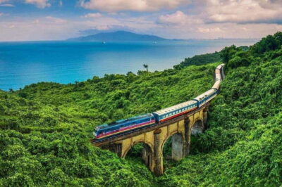 Da Nang: Hue Imperial Day Trip, Hai Van Pass Train, & Lunch - A quick Lang Co Beach stop for photos and legs