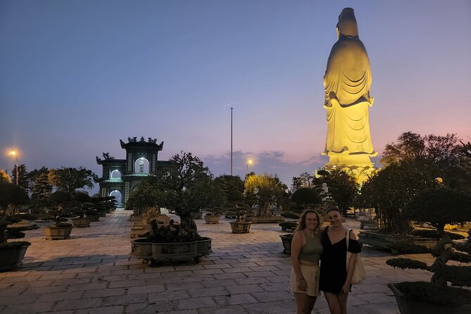 DA NANG NIGHTLIFE Tour with MARBLE MOUNTAIN & LADY BUDDHA STATUE, DRAGON BRIDGE - Lady Buddha at Linh Ung Pagoda: Sea-Facing Views and the 17-Floor Statue