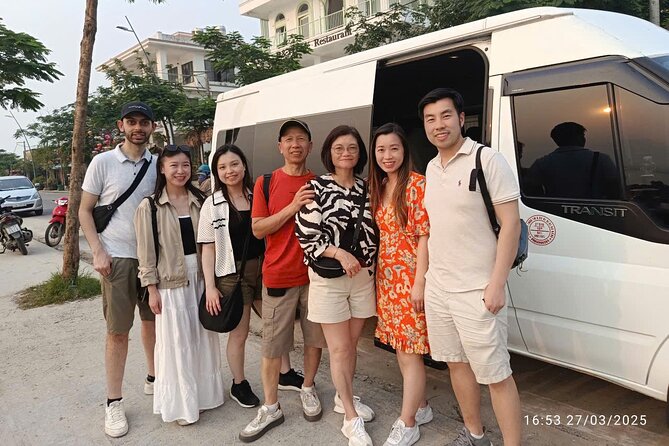 Da Nang: RoundTrip transfer to Hoi An ancient town by private car - The cable car moment: why the guide help is more useful than it sounds