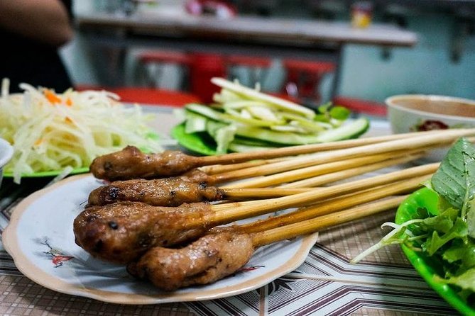 DaNang Night Foodie Tour-Sighseeing with Aodai Lady Rider Private - Price and value: what $39 really buys you in 4 hours
