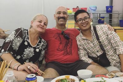 Danang Walking Food Tour - The route: five classic local stops, seafood, and dessert