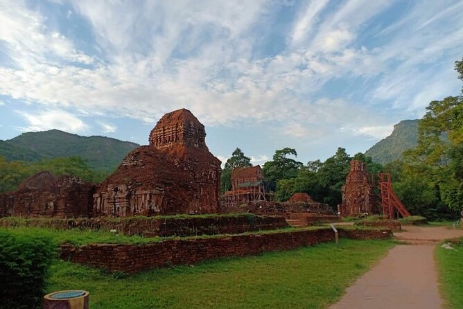 Early My Son tour/transfer and tour start from 8 a.m - The Ride Out of Da Nang: Easy Start, Fewer Headaches