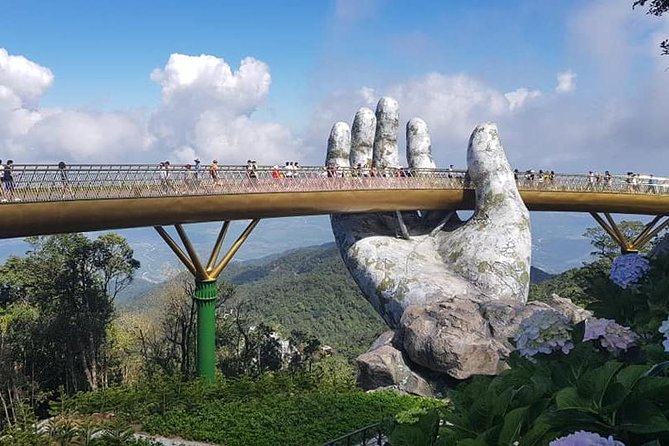 GOLDEN BRIDGE - Guided Tour in the Early Morning to Avoid Crowds - Golden Bridge stop: giant hands, gardens, and quick-but-valuable wandering