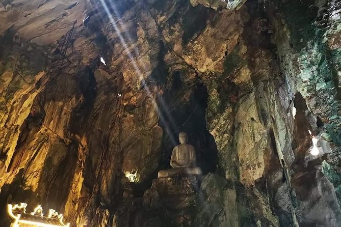 Guided Tour to Marble Mountains & Hoi An Walking Tour , Night Market, Boat Ride - Japanese Covered Bridge: a short stop with big payoff
