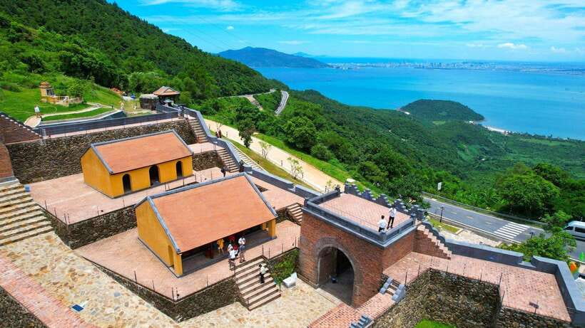 Hoi An: Private Car to Hue with Multi Sightseeing Stops - Hai Van Pass: coastal views plus French and American bunkers