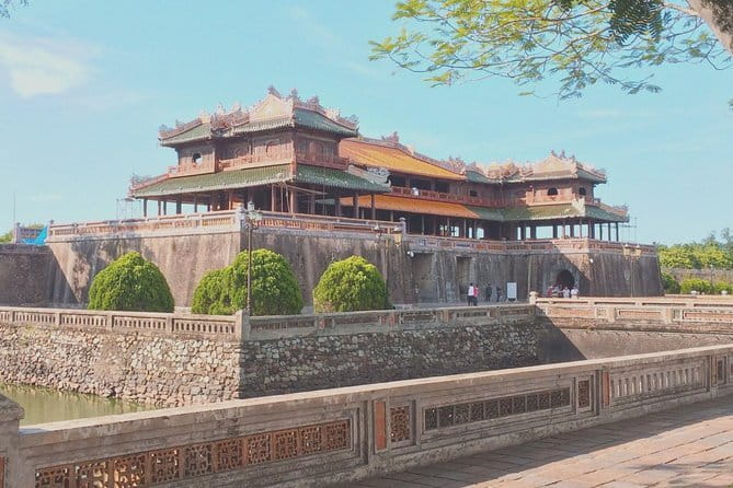 HUE City 1 Day Guided Tours from Da Nang City - Return to Da Nang around 18:00: what the schedule gets right