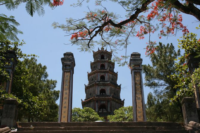 Hue City and The Citadel via Hai Van Pass Daily Small Group Tour - Noon Gate (Cua Ngo Mon): the grand entrance you’ll feel in your feet