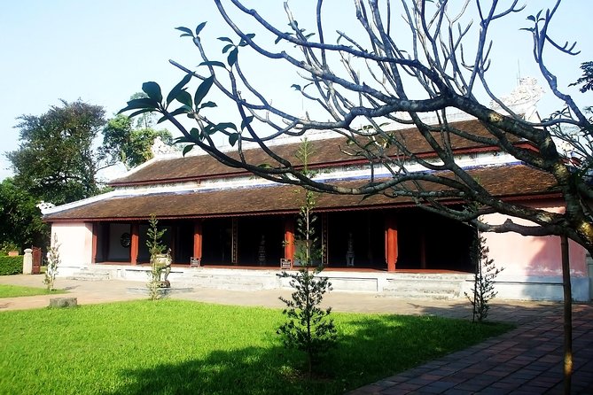 Hue City and The Citadel via Hai Van Pass Daily Small Group Tour - Thien Mu Pagoda: Hue’s icon beyond the citadel