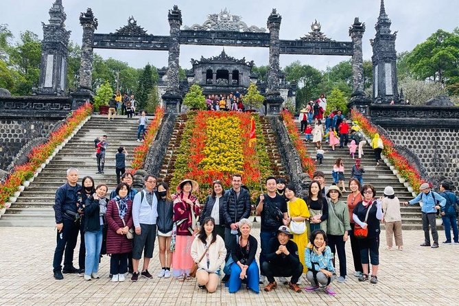 Hue Imperial City Daily Ingroup Tour via Hai Van Pass - Lunch, comfort, and the real pace of an 8–10 hour day