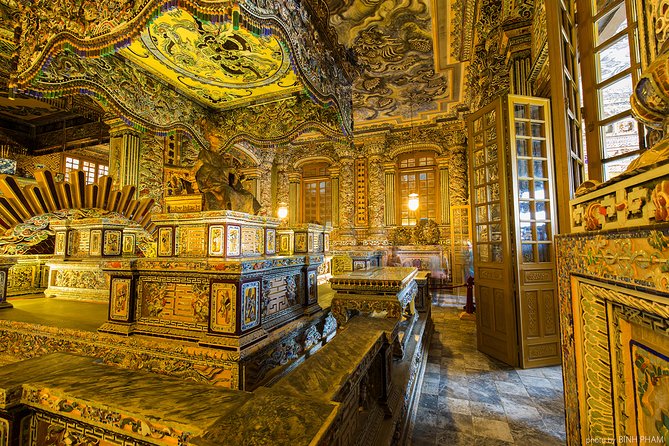 Imperial Hue And Hai Van Pass Full-day Tour - Lunch in Hue: a real break, not just a stop