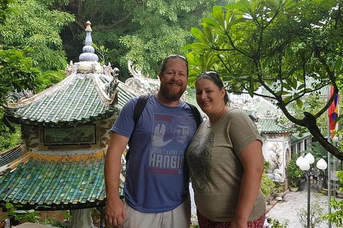 MARBLE MOUNTAIN-AM PHU Cave & HOI AN -Colourful Lantern Boat Ride - 20-minute lantern sampan ride: a short break with big atmosphere