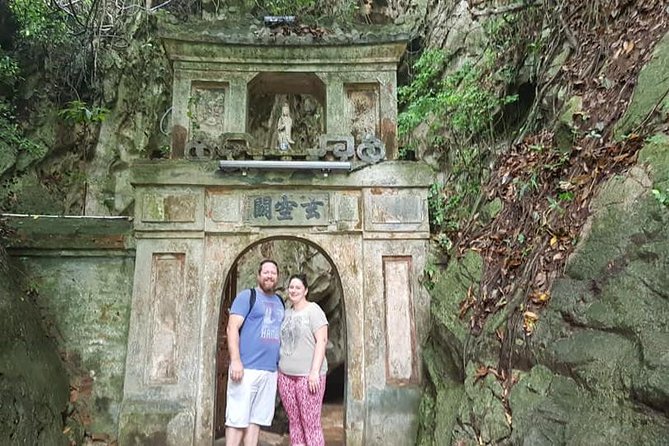 MARBLE MOUNTAIN-AM PHU Cave & HOI AN -Colourful Lantern Boat Ride - Night market and lantern time: flexible options for your evening