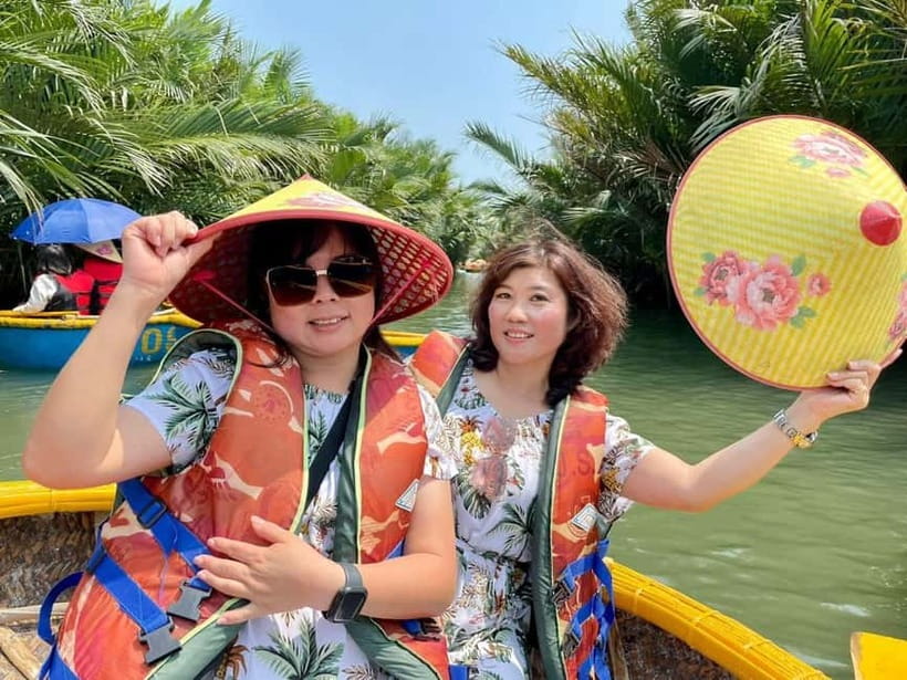 Market Tour, Basket Boat Ride & Cooking Class by Hangcoconut - Who should book this tour (and who should skip it)