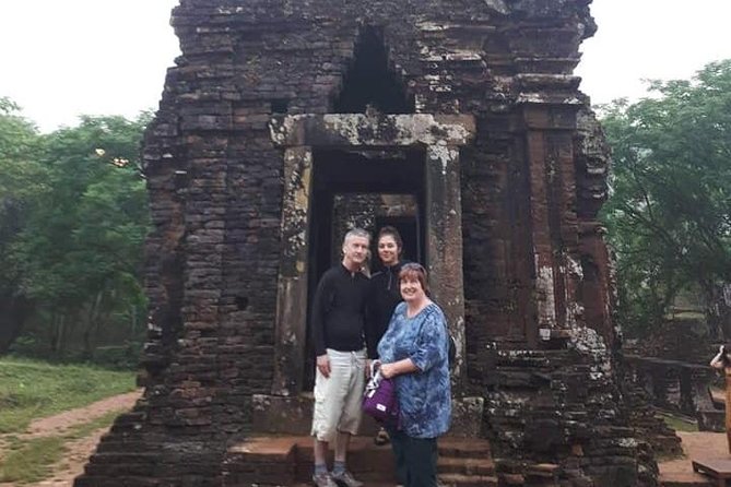 MY SON HOLYLAND Private Tour-Early Morning at 6A.M or Afternoon - Your guide makes the difference: Ken, Le, and Tea-style attention