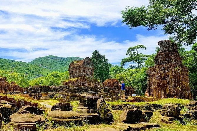 My Son Sanctuary And Hoi An Heritage Full-day Tour - English-Speaking Guides: Why Names Like Emily, Bí, and Vin Matter