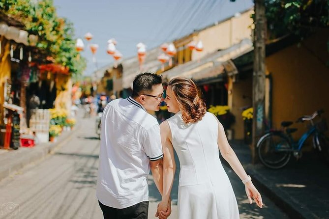 Private car from Danang to Hoi An - The car service details: comfort, safety, and a driver who communicates