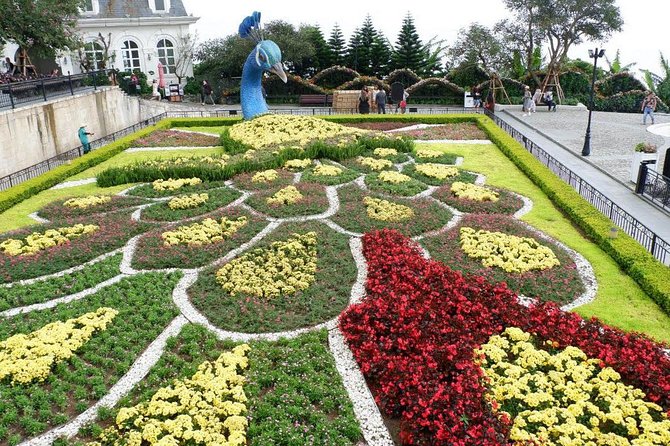 Private guided Sunworld Ba Na Hills & Golden Hands Bridge - Timing tricks for le Jardin D’Amour and the Lunar Castle