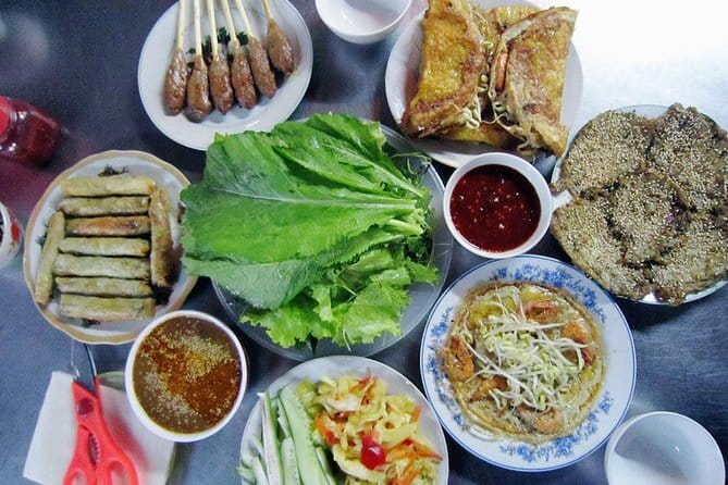 Private HoiAn Ancient Town Night Market Street food tour by Night - The Market Start: Where Your Cooking Class Gets Its Flavor Logic