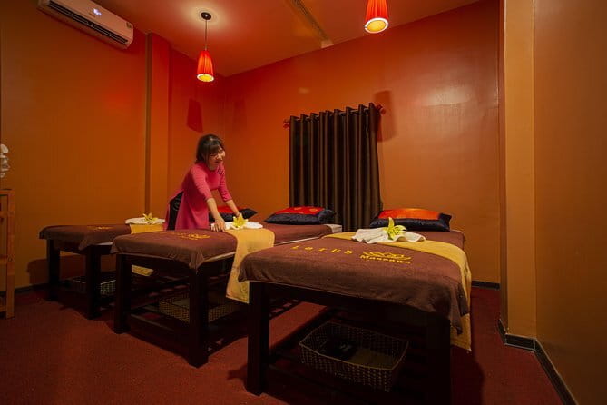 Private Rejuvenating Mask Therapy in Da Nang - Meeting and ending: getting there without turning it into a whole project