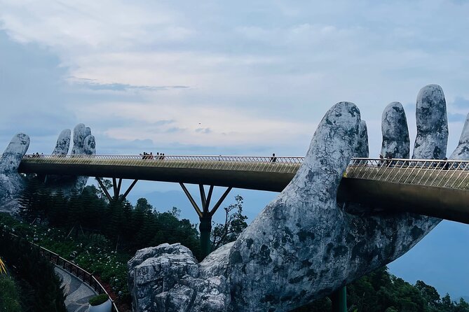 Private Trip to the Golden Bridge & French Village - The long cable car ride: the best warm-up for your Golden Bridge moment