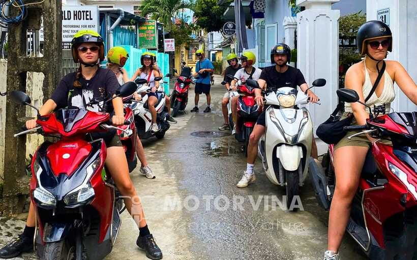 Top Gear Hai Van Pass Motorbike Adventure - by Motorvina - Lang Co Bay lunch: seafood-style food with sea air